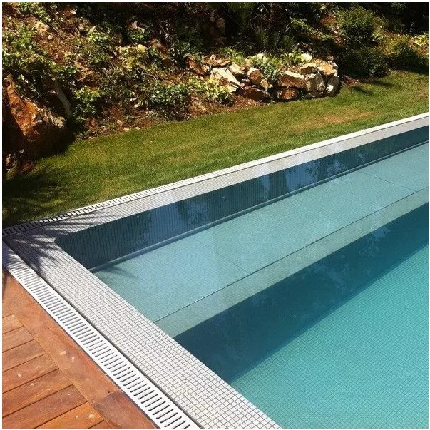 Del Rollinside ролета для бассейна (подводный монтаж), ширина 3-10 м, длина 3-20 м - Фото №4