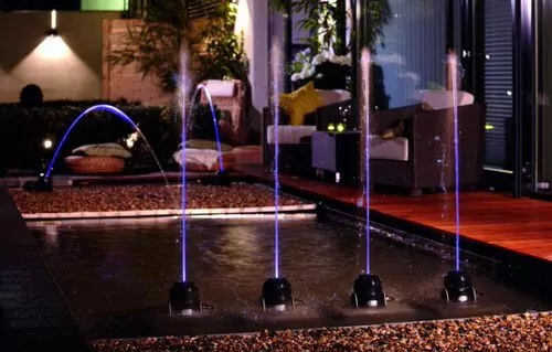 Oase Water Jet Lightning фонтанний комплект з різнобарвним підсвічуванням - насос 17 Вт